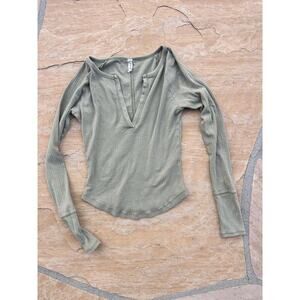 Free People Ribbed V-neck Long Sleeve Top size XS Green